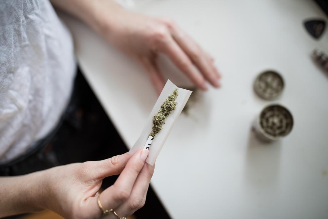 WTF. Amerikaanse politie valt binnen bij terminale patiënt op zoek naar cannabis